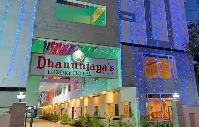 Dhanunjayas Luxury Hotel Hosūr Exteriér fotografie