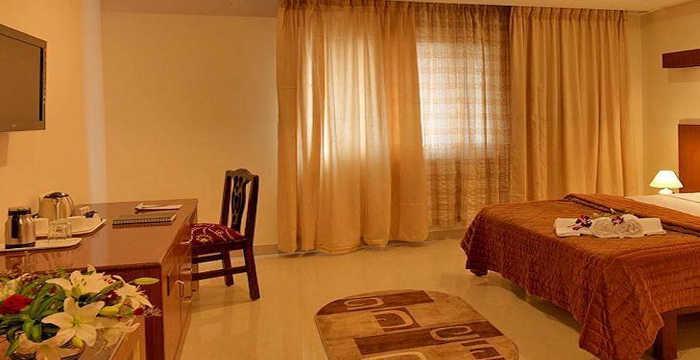 Dhanunjayas Luxury Hotel Hosūr Exteriér fotografie
